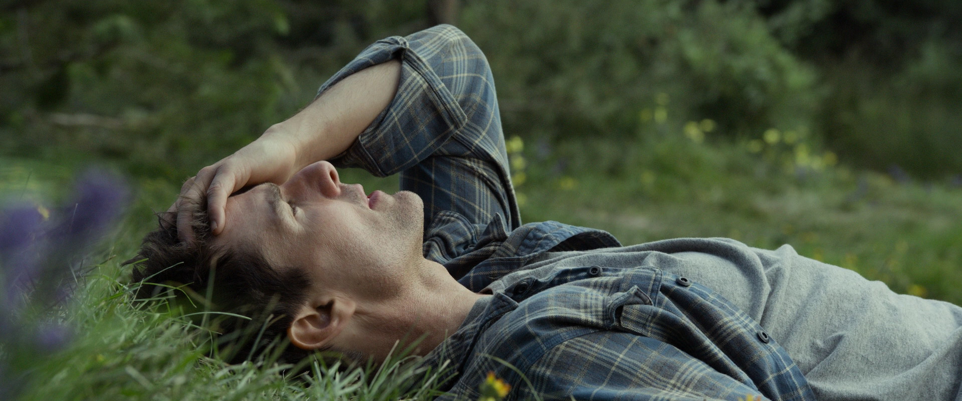 Oblivion (2013). Cinamatography by Claudio Miranda. Starring Andrea Riseborough and Tom Cruise. Tom Cruise in Oblivion